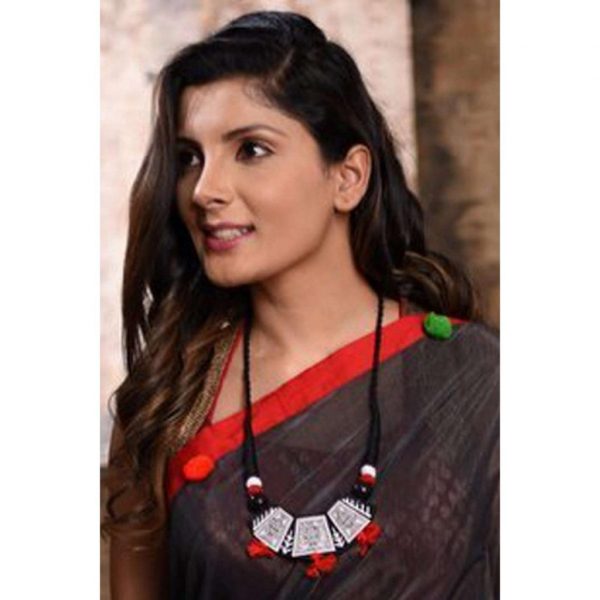 Karukala Exclusive Jamini Ray Wooden Necklace And Ear Ring Set1 For Women