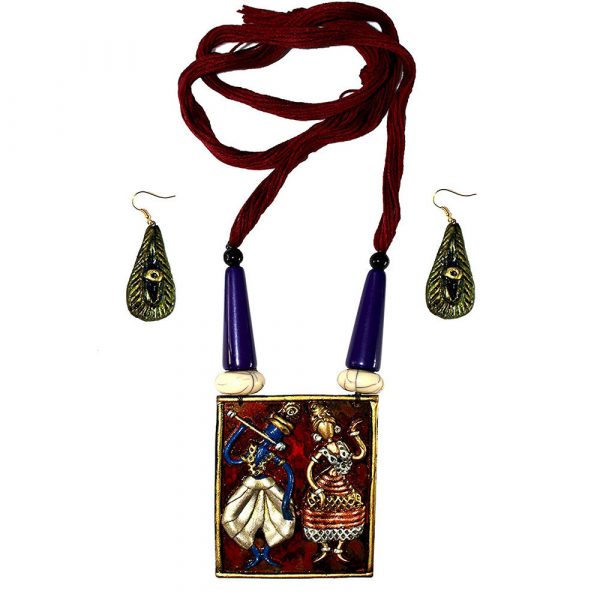 Karukala Exclusive Radha Krishna Pendant With Peacock Feather Earrings Set01 - Image 2