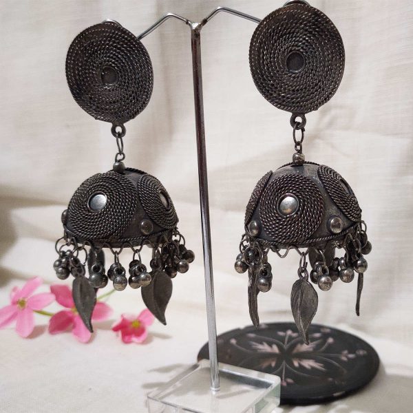 Beautiful Leaf Black Polish Jhumka Earrings